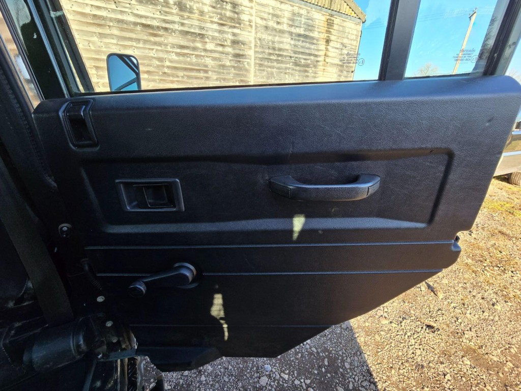 LAND ROVER DEFENDER 110 2.4 TDCi County 2007