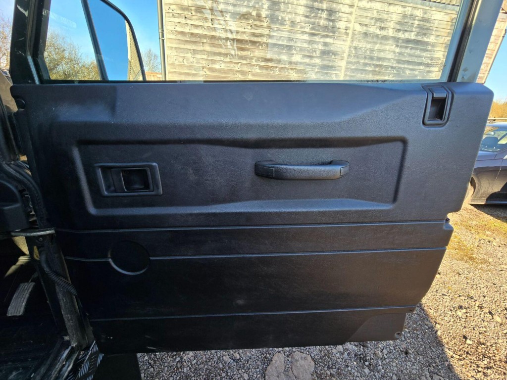 LAND ROVER DEFENDER 110 2.4 TDCi County 2007