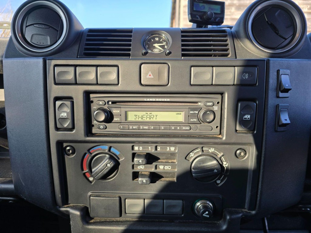 LAND ROVER DEFENDER 110 2.4 TDCi County 2009