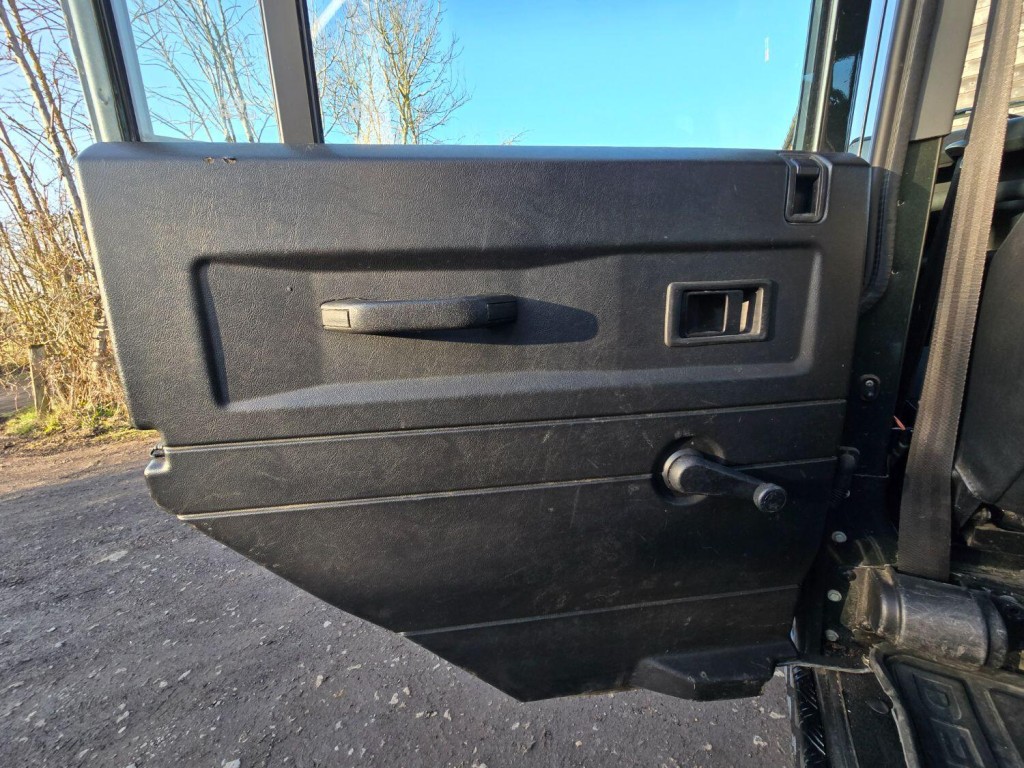 LAND ROVER DEFENDER 110 2.4 TDCi County 2009