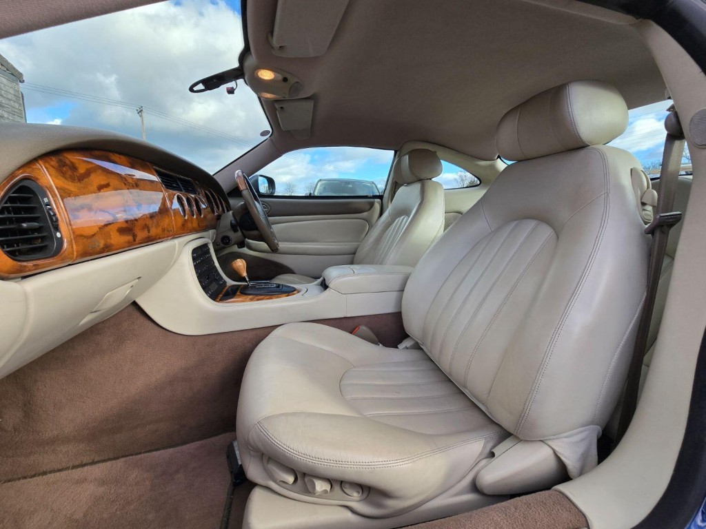 JAGUAR XK8 4.2 2003