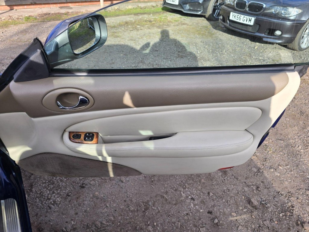 JAGUAR XK8 4.2 2003