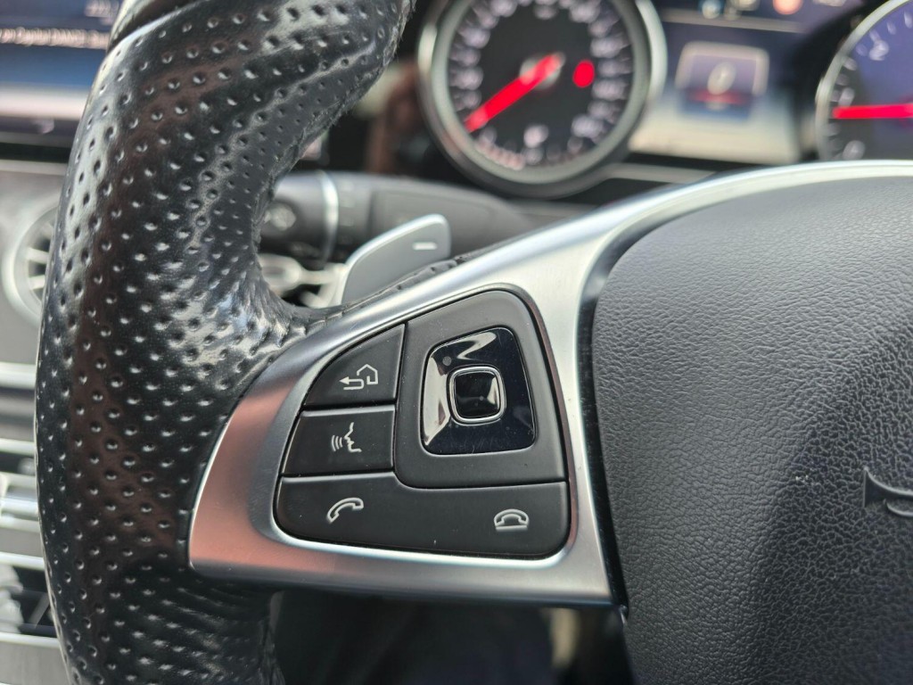 MERCEDES-BENZ E CLASS 2.0 E220d AMG Line 2018