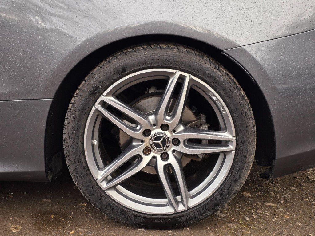 MERCEDES-BENZ E CLASS 2.0 E220d AMG Line 2018