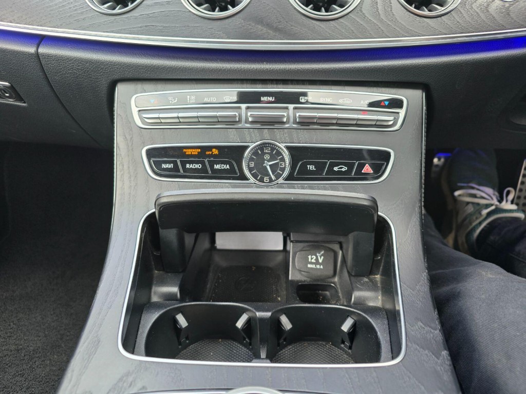 MERCEDES-BENZ E CLASS 2.0 E220d AMG Line 2018