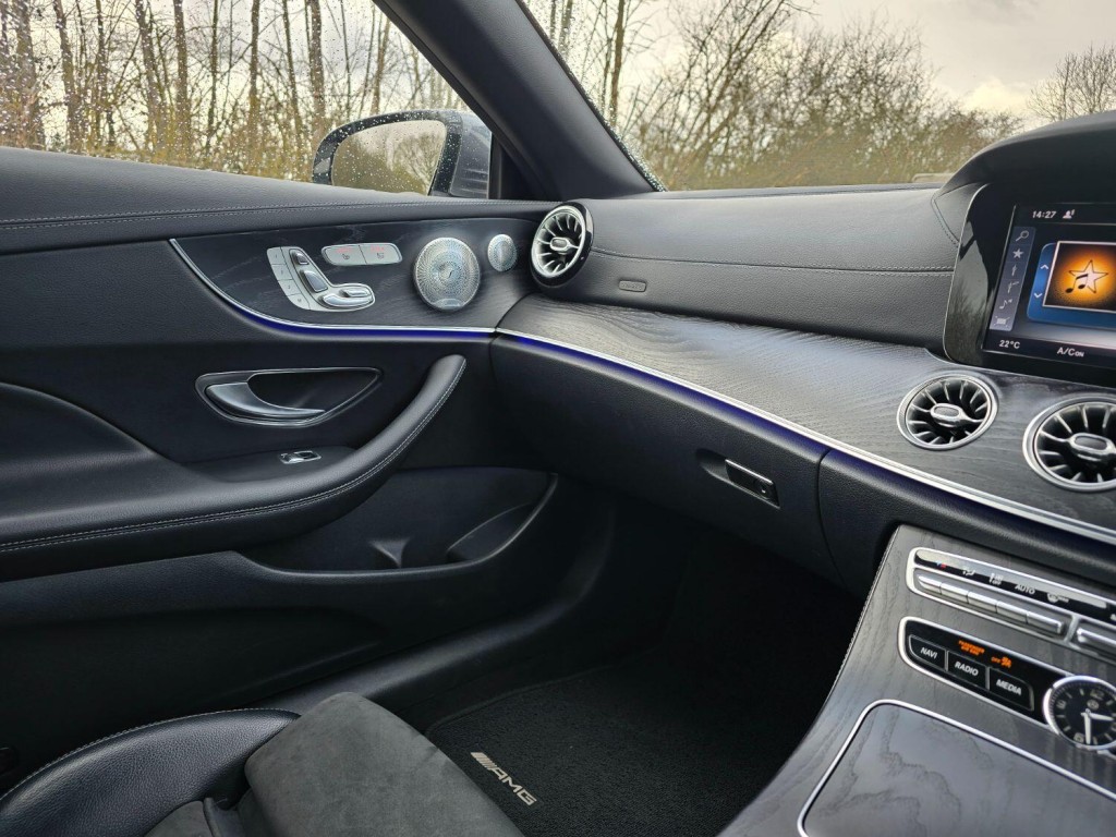 MERCEDES-BENZ E CLASS 2.0 E220d AMG Line 2018