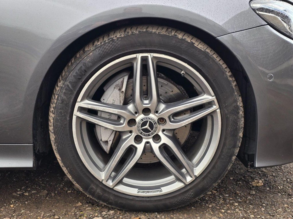 MERCEDES-BENZ E CLASS 2.0 E220d AMG Line 2018