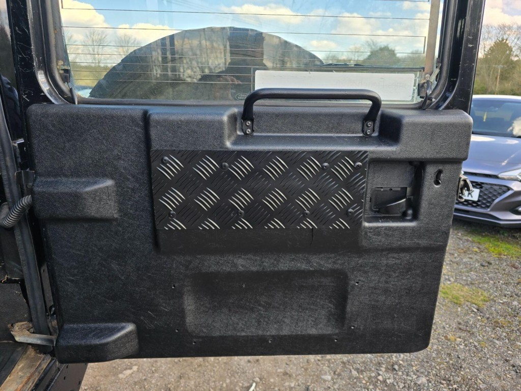 LAND ROVER DEFENDER 110 2.4 Utility XS 2009