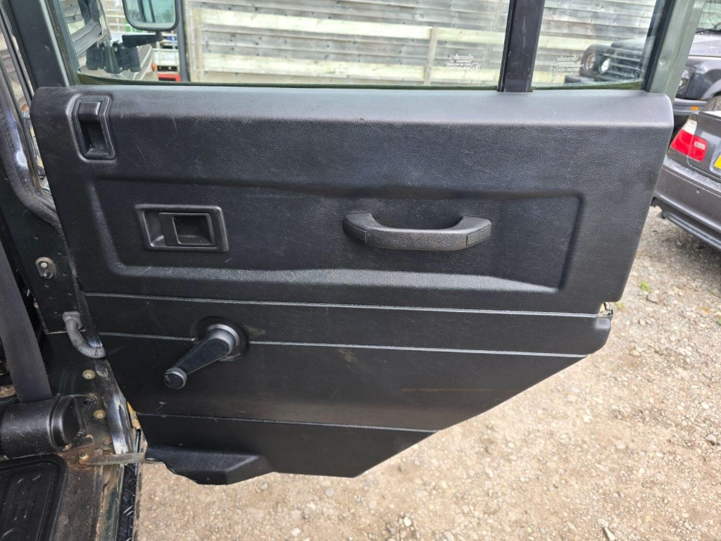 LAND ROVER DEFENDER 110 2.4 TDCi County 2007