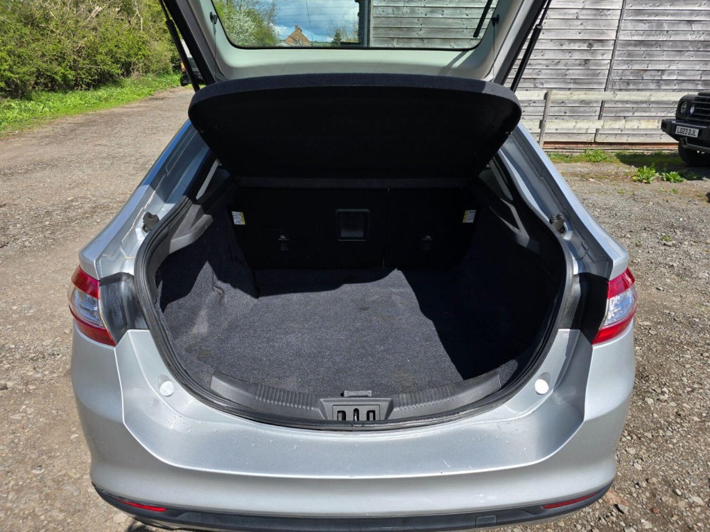 FORD MONDEO 2.0 TDCi Zetec 2015