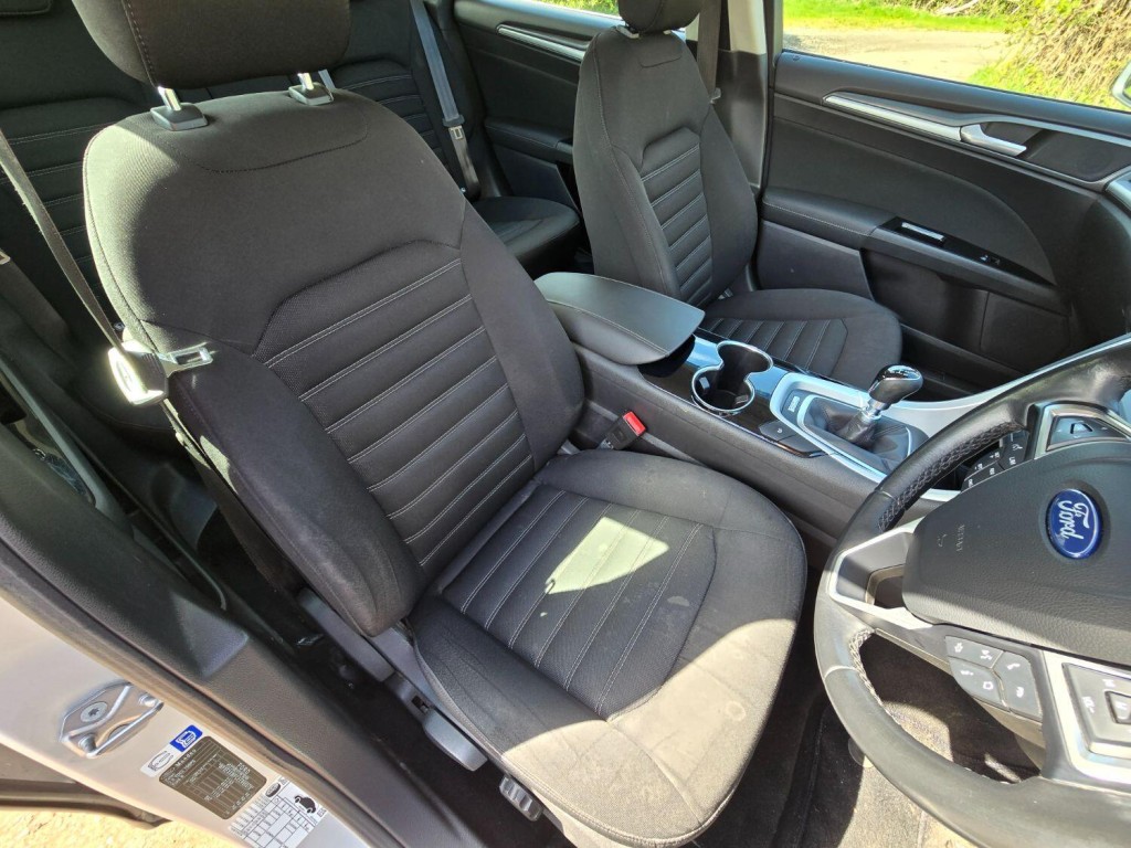 FORD MONDEO 2.0 TDCi Zetec 2015