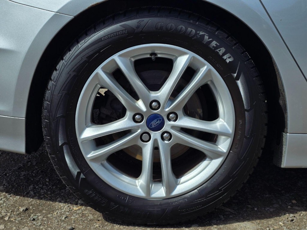 FORD MONDEO 2.0 TDCi Zetec 2015