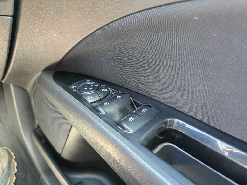 FORD MONDEO 2.0 TDCi Zetec 2015