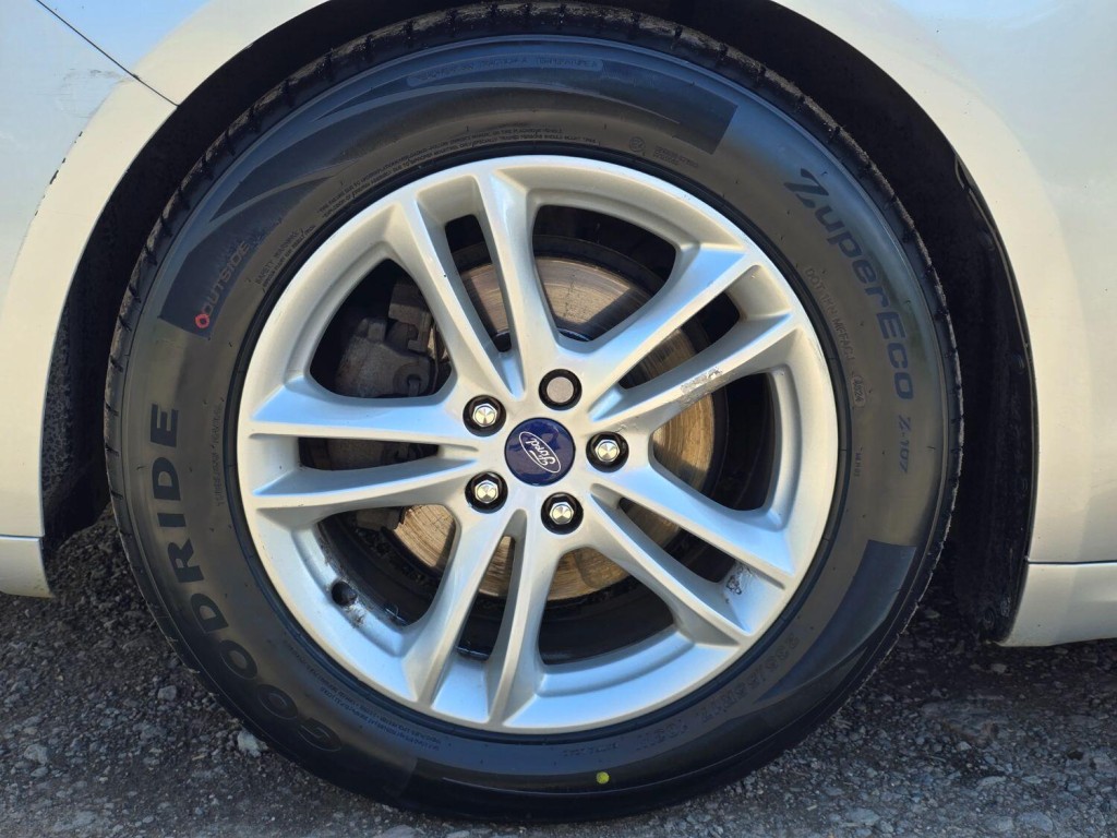 FORD MONDEO 2.0 TDCi Zetec 2015