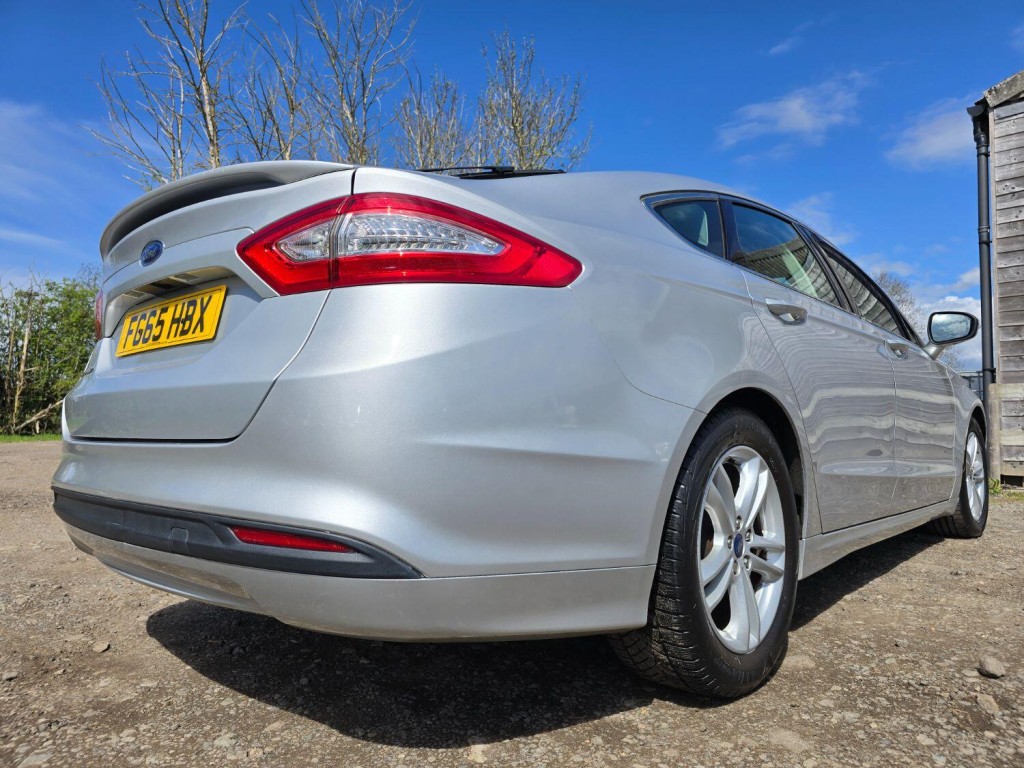 FORD MONDEO 2.0 TDCi Zetec 2015