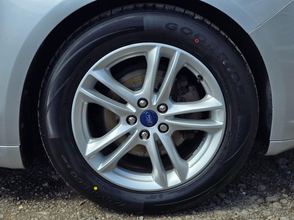 FORD MONDEO 2.0 TDCi Zetec 2015