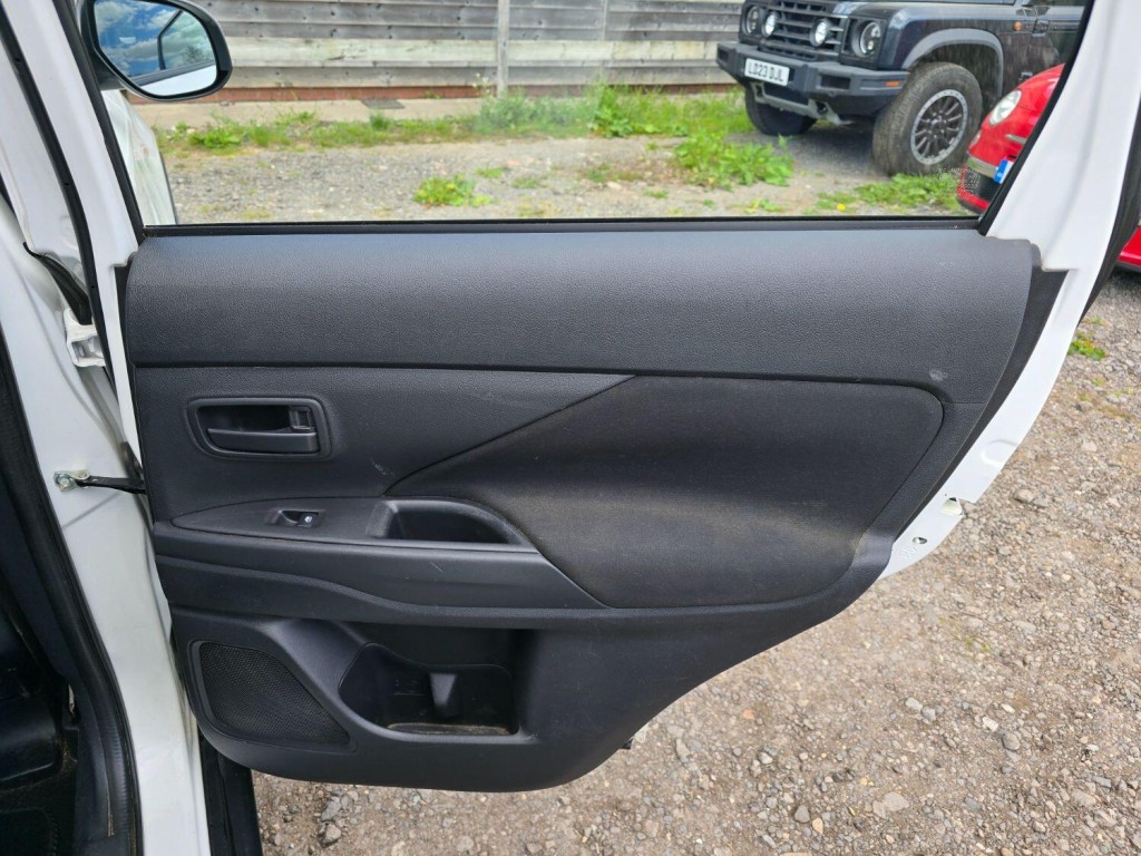 MITSUBISHI OUTLANDER 2.2 DI-D GX2 2016