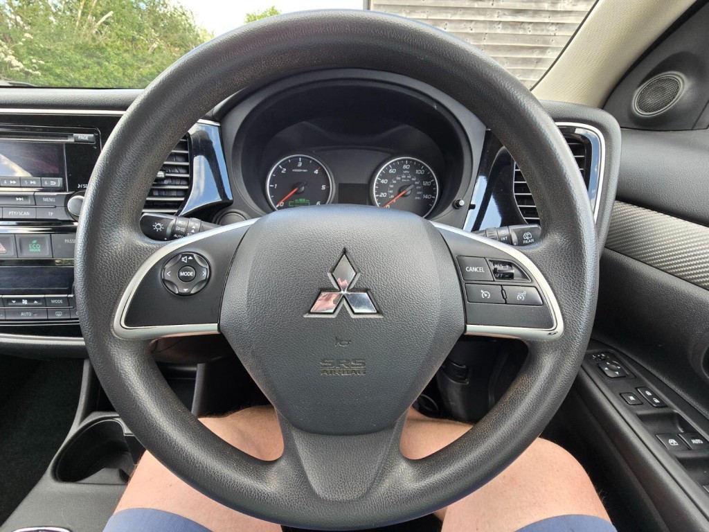 MITSUBISHI OUTLANDER 2.2 DI-D GX2 2016