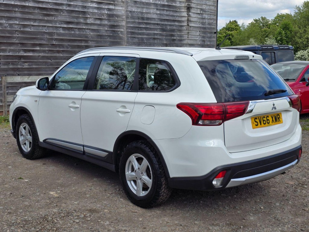 MITSUBISHI OUTLANDER 2.2 DI-D GX2 2016