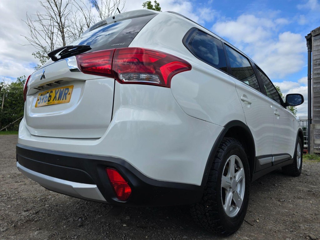 MITSUBISHI OUTLANDER 2.2 DI-D GX2 2016