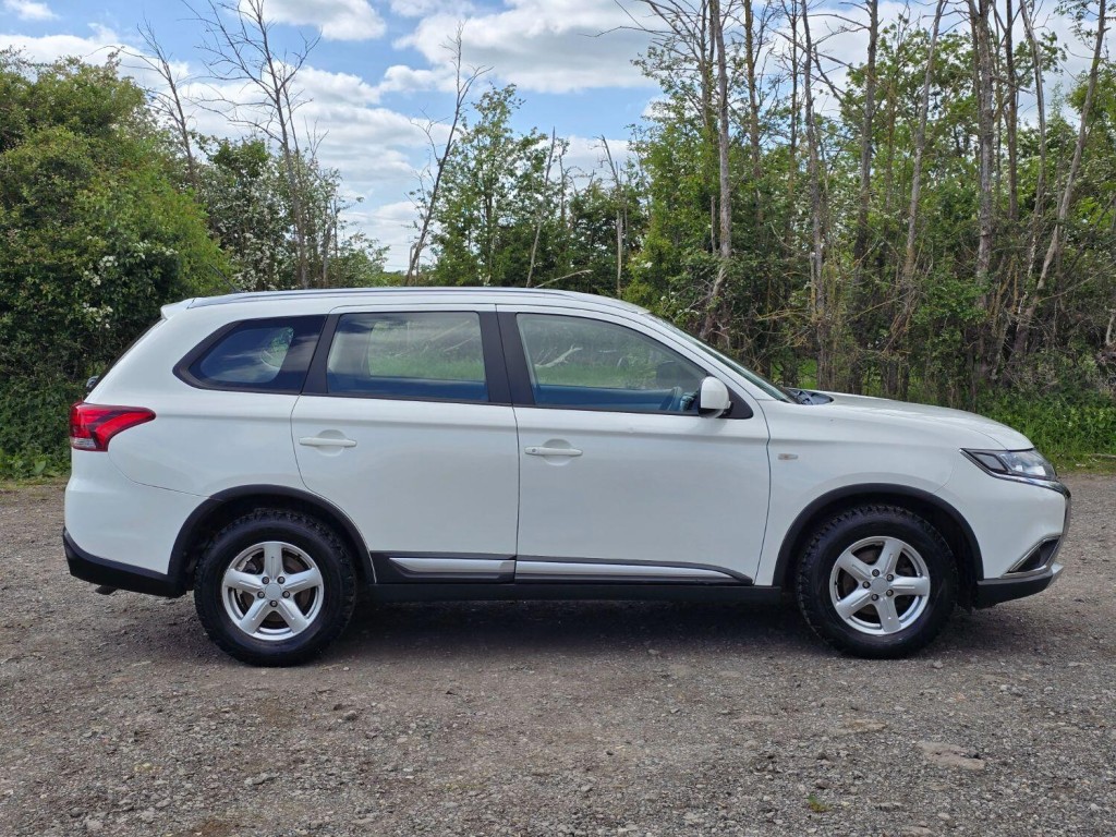 MITSUBISHI OUTLANDER 2.2 DI-D GX2 2016