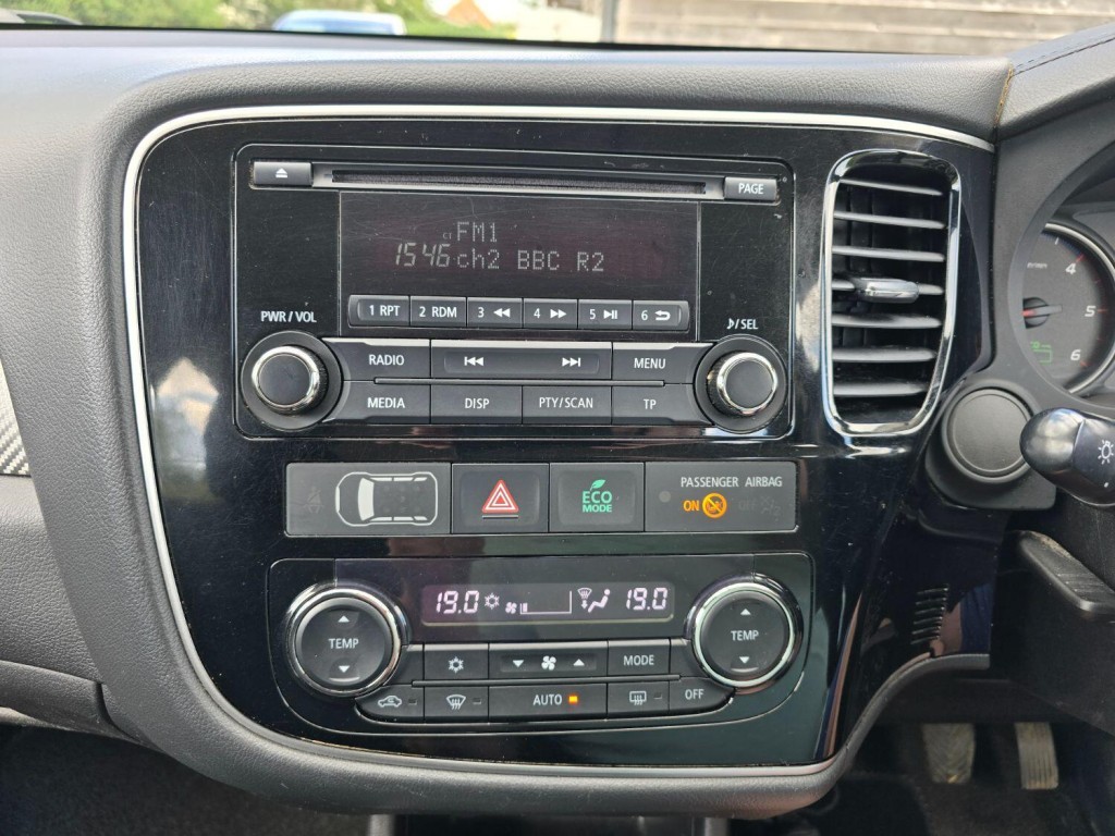 MITSUBISHI OUTLANDER 2.2 DI-D GX2 2016