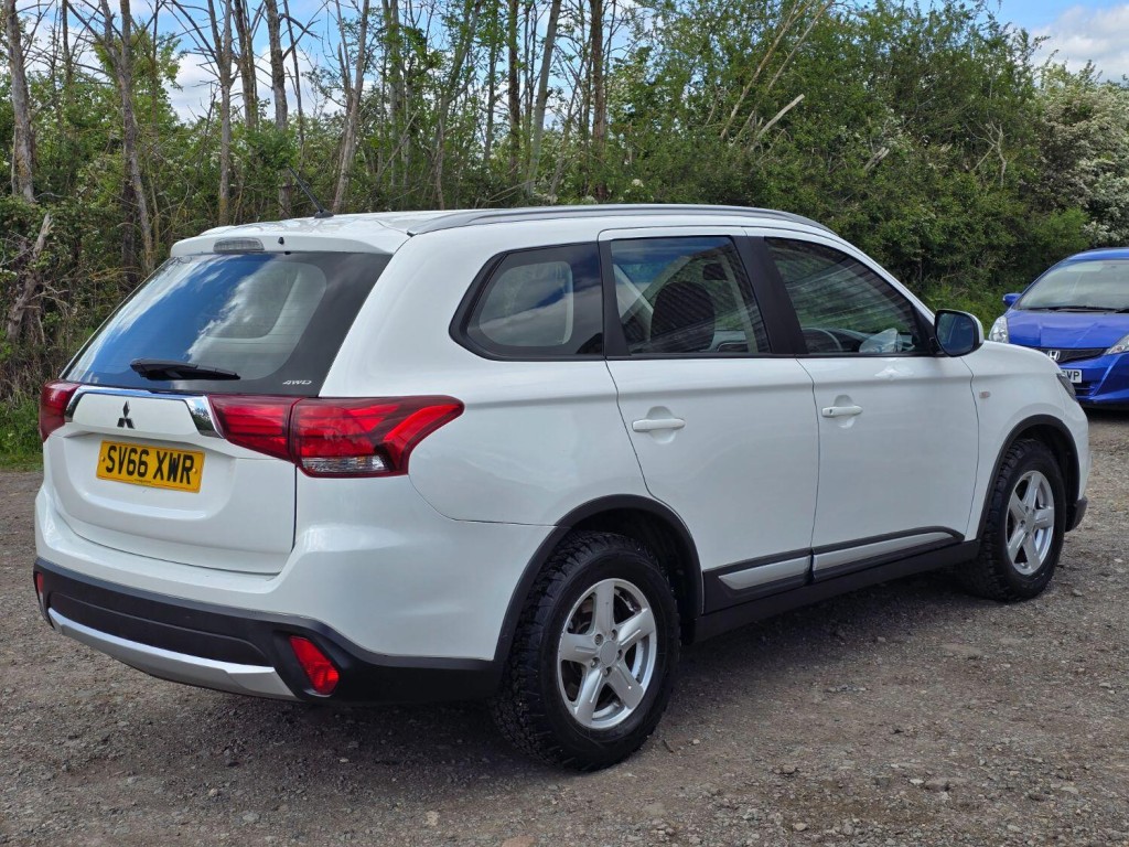 MITSUBISHI OUTLANDER 2.2 DI-D GX2 2016