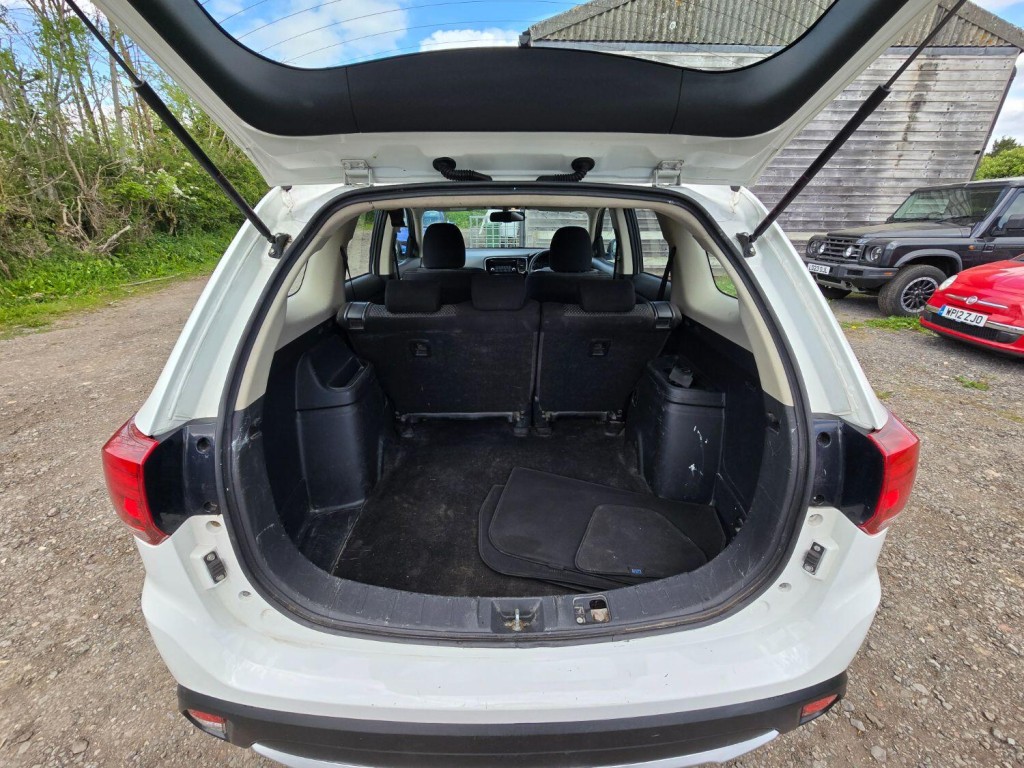 MITSUBISHI OUTLANDER 2.2 DI-D GX2 2016