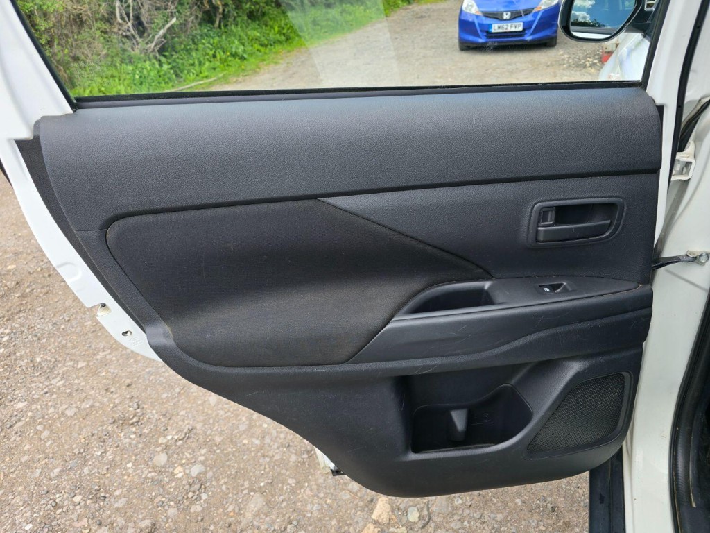 MITSUBISHI OUTLANDER 2.2 DI-D GX2 2016