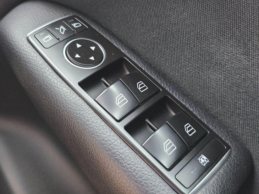 MERCEDES-BENZ B CLASS 1.8 B180 CDI SE 2013