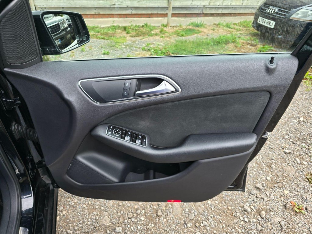 MERCEDES-BENZ B CLASS 1.8 B180 CDI SE 2013