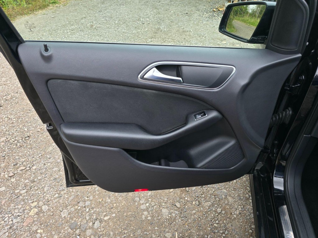 MERCEDES-BENZ B CLASS 1.8 B180 CDI SE 2013