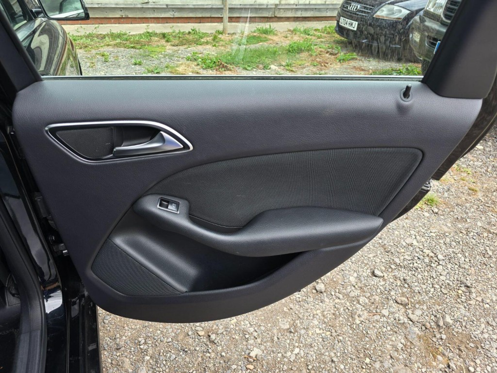 MERCEDES-BENZ B CLASS 1.8 B180 CDI SE 2013