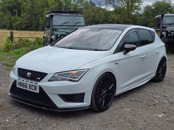 View SEAT LEON 2.0 TSI Cupra 290 Black