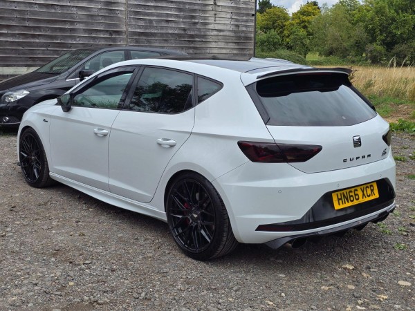 View SEAT LEON 2.0 TSI Cupra 290 Black