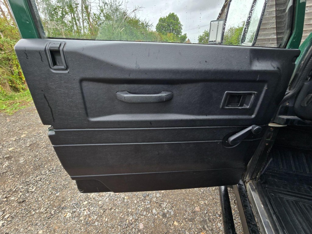 LAND ROVER DEFENDER 90 2.5 TD5 2006