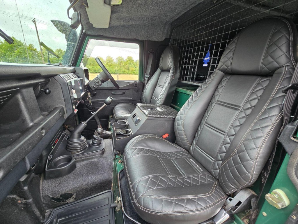 LAND ROVER DEFENDER 90 2.5 TD5 2006