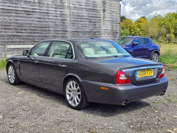 View JAGUAR XJ 4.2 V8 XJ8 Sovereign