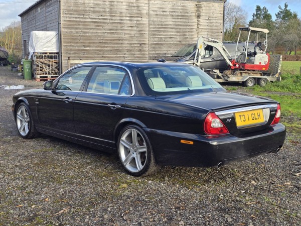 View JAGUAR XJ 4.2 V8 XJ8 Sovereign