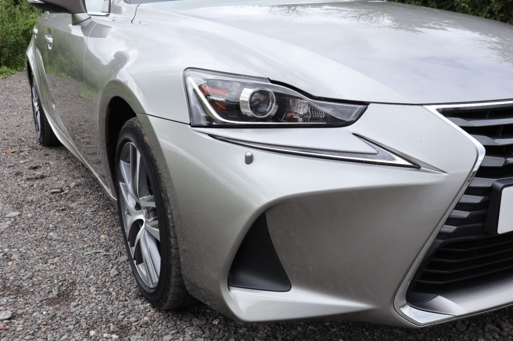 LEXUS IS 300H ADVANCE 2017