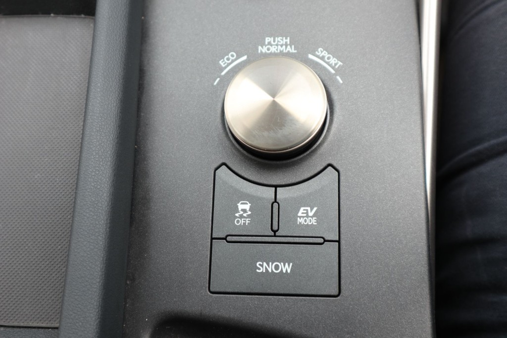 LEXUS IS 300H ADVANCE 2017