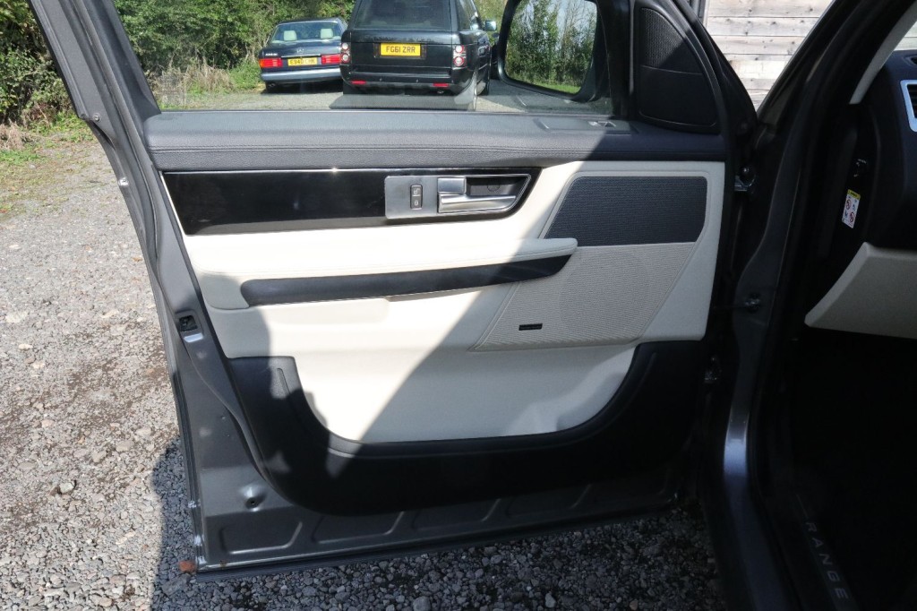 LAND ROVER RANGE ROVER SPORT TDV6 HSE 2011