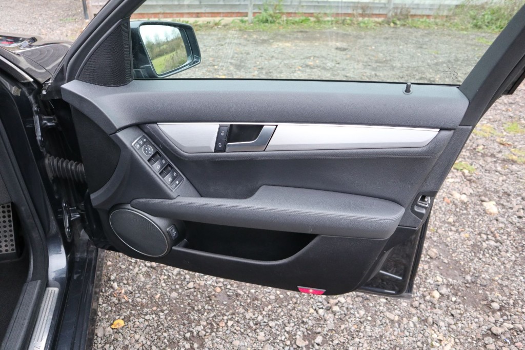 MERCEDES-BENZ C CLASS C220 CDI BLUEEFFICIENCY SPORT 2012