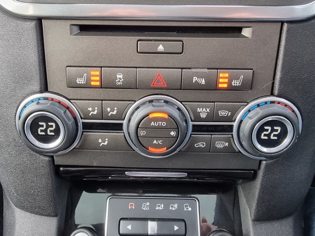 LAND ROVER DISCOVERY SDV6 HSE 2012