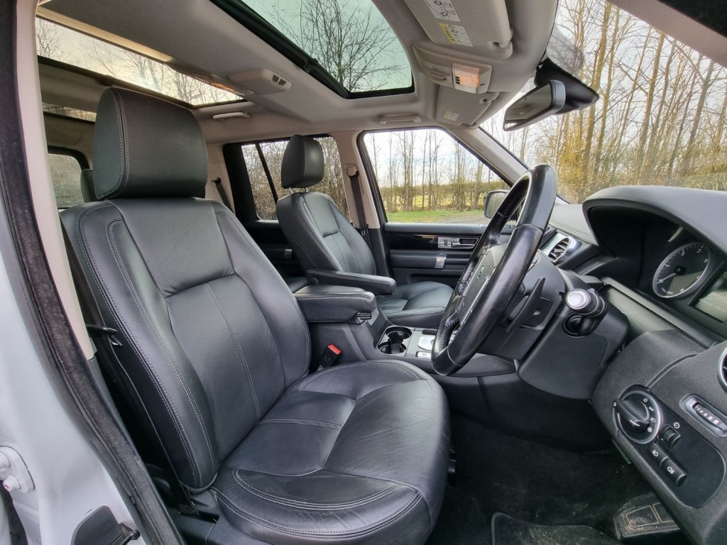 LAND ROVER DISCOVERY SDV6 HSE 2012