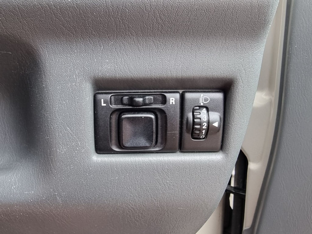 SUZUKI JIMNY 02 ST 2005