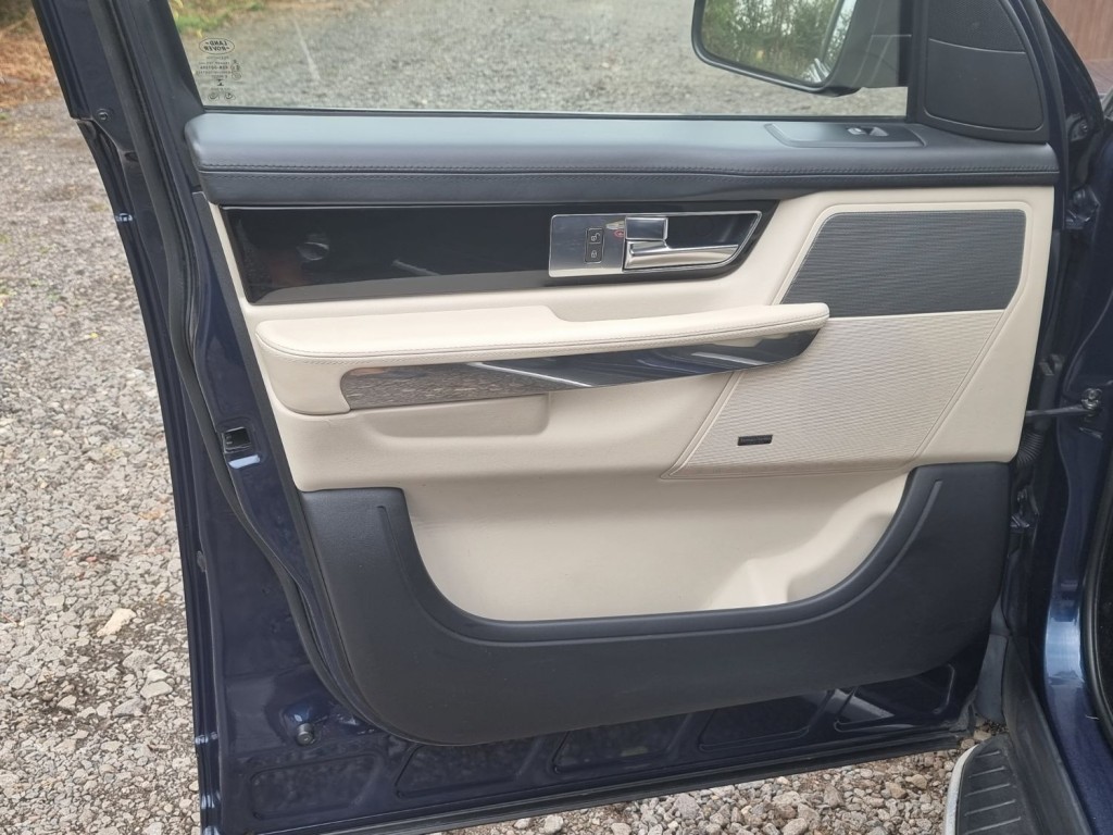 LAND ROVER RANGE ROVER SPORT SDV6 HSE LUXURY 2012