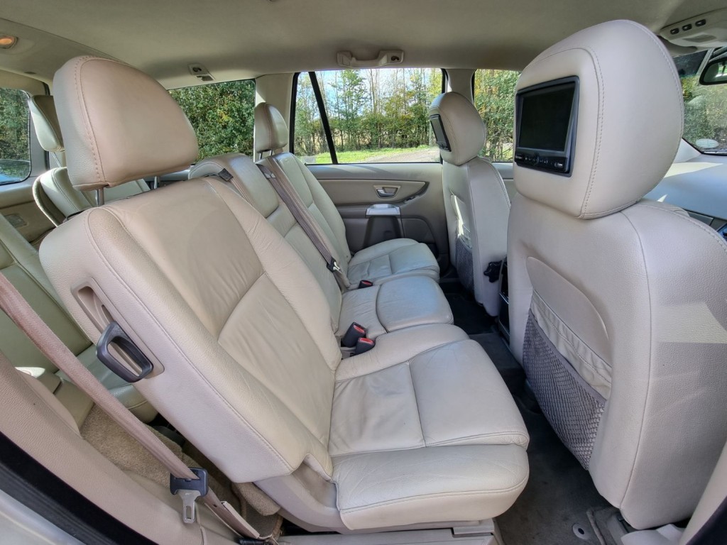 VOLVO XC90 D5 SE 2004