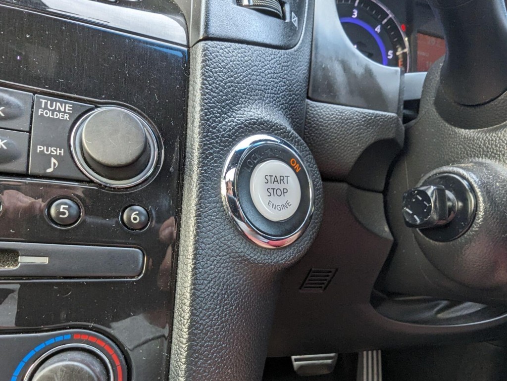 INFINITI FX 3.0 30d V6 Executive 2012