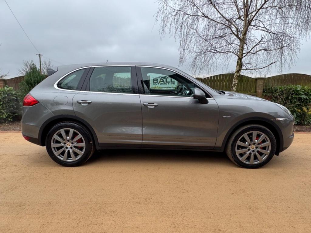 PORSCHE CAYENNE